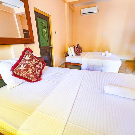 Jay'S Avenue Hotell Udawalawe Exteriör bild