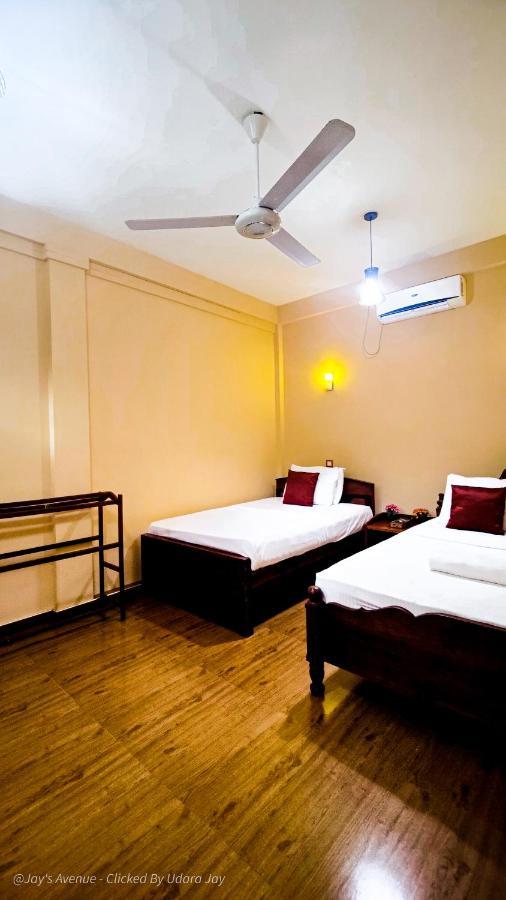 Jay'S Avenue Hotell Udawalawe Exteriör bild