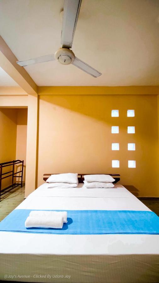 Jay'S Avenue Hotell Udawalawe Exteriör bild
