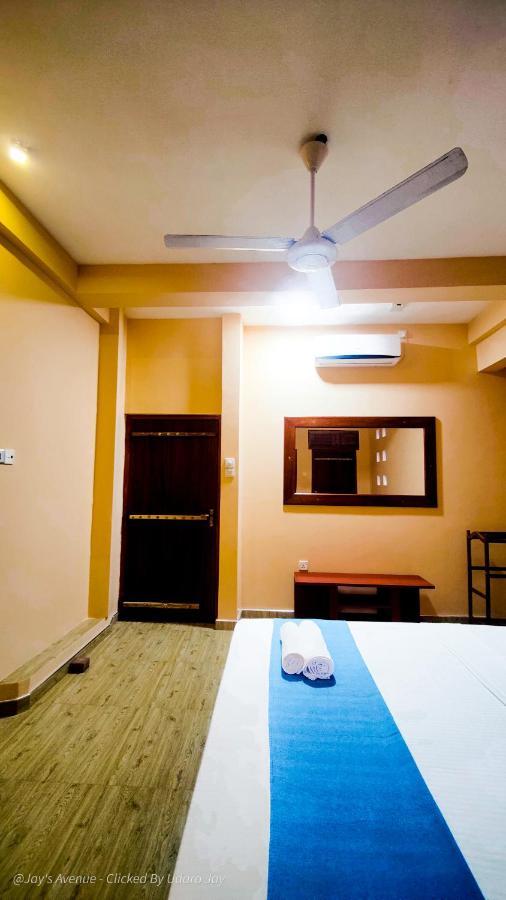 Jay'S Avenue Hotell Udawalawe Exteriör bild