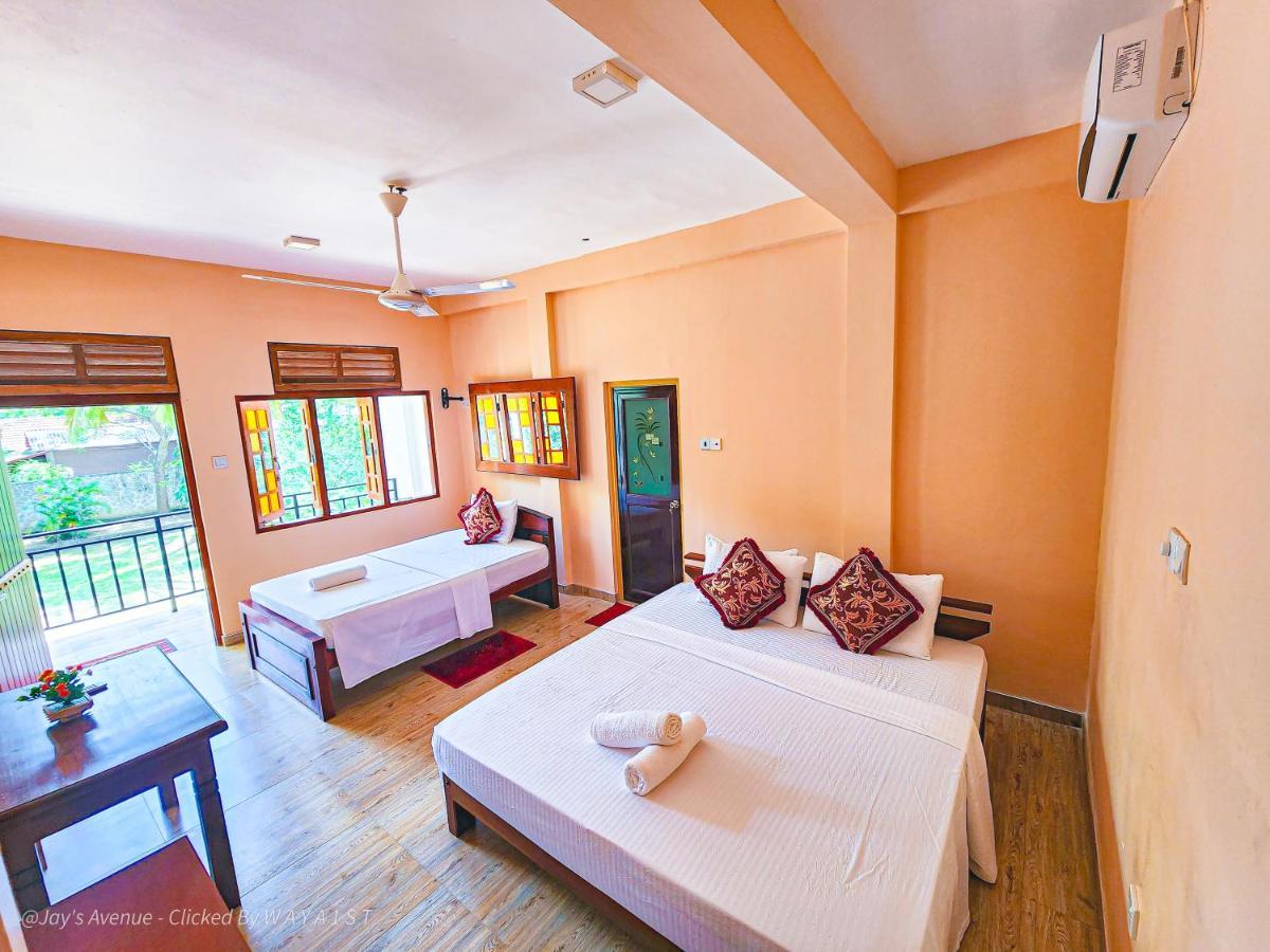 Jay'S Avenue Hotell Udawalawe Exteriör bild