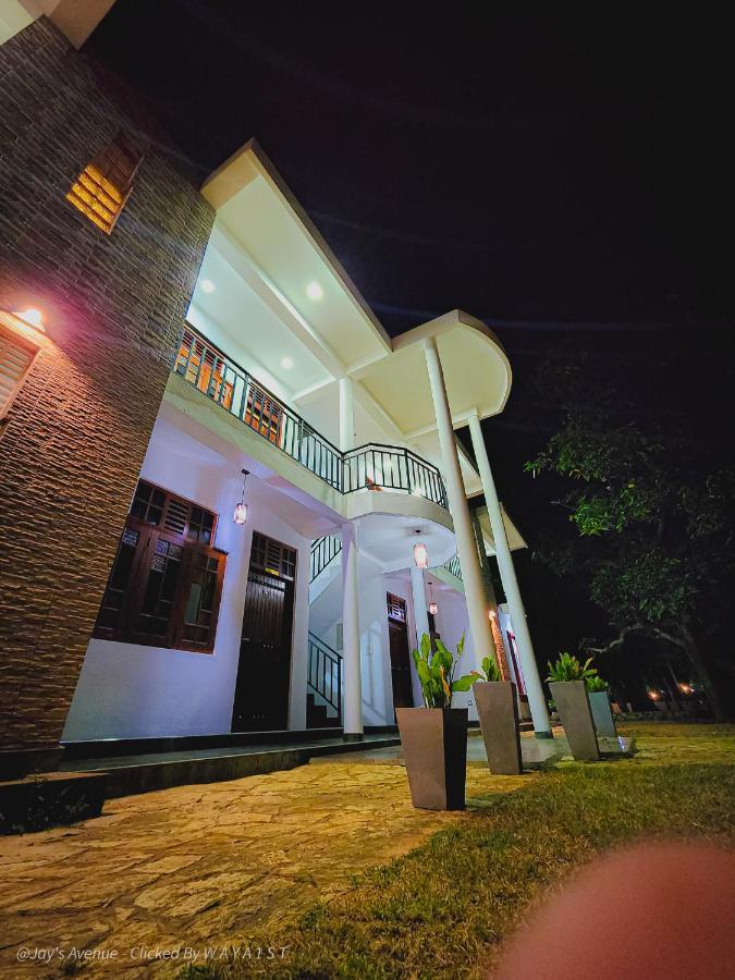 Jay'S Avenue Hotell Udawalawe Exteriör bild