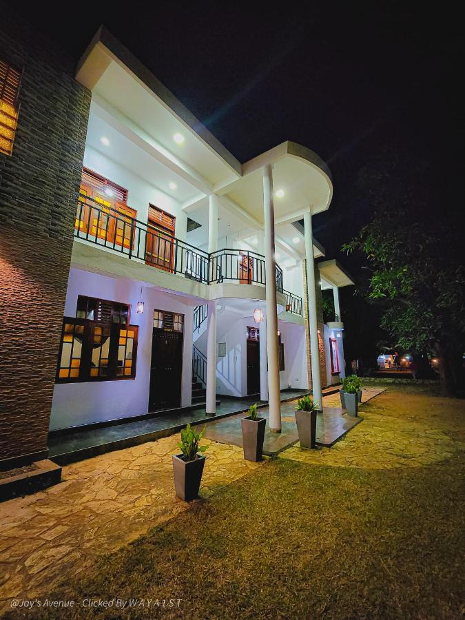 Jay'S Avenue Hotell Udawalawe Exteriör bild