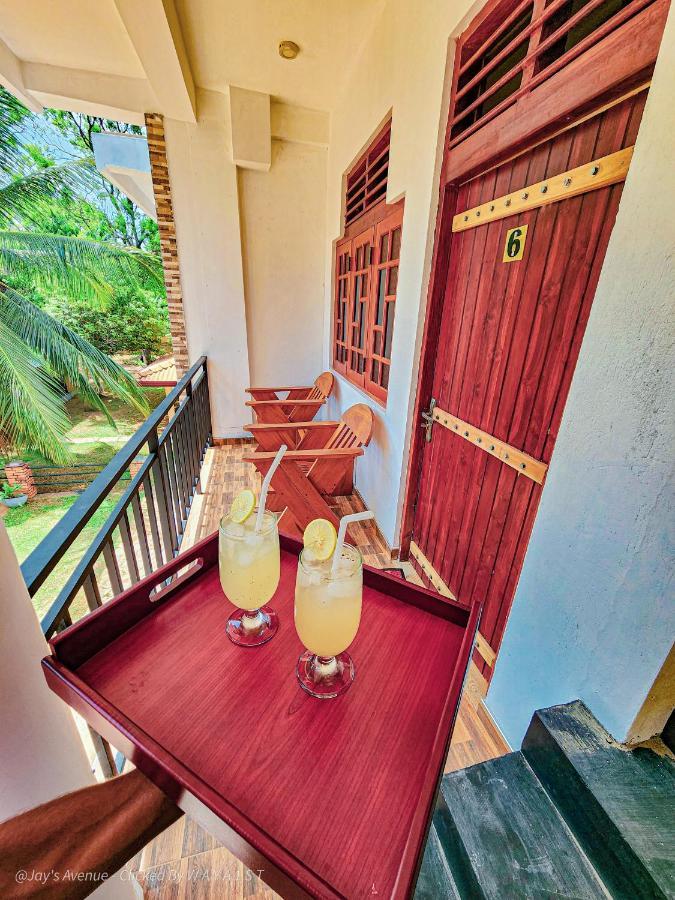 Jay'S Avenue Hotell Udawalawe Exteriör bild